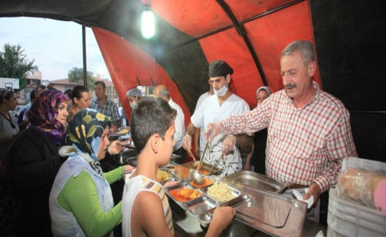 Karabağlar'da ilk iftar