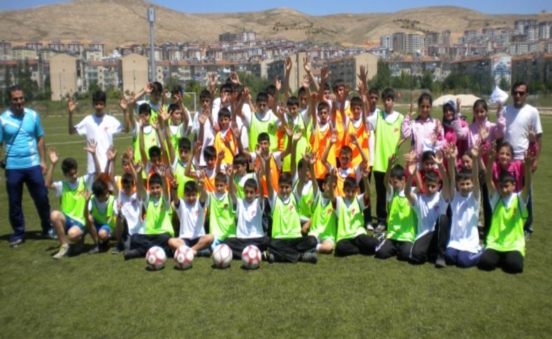 Kardeşlik Engel Tanımaz Projesi'nde 4. yıl geride kaldı