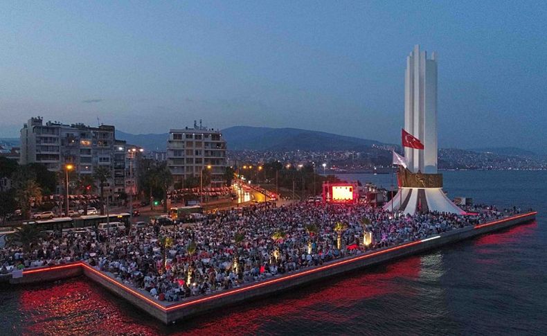 Karşıyaka’da 7 bin kişilik iftar