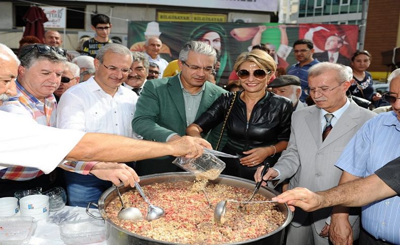 Karşıyaka'da aşure bereketi