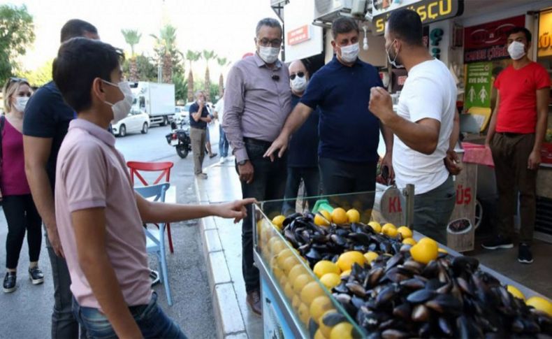 Karşıyaka'nın doktor başkanından sahada korona denetimi!