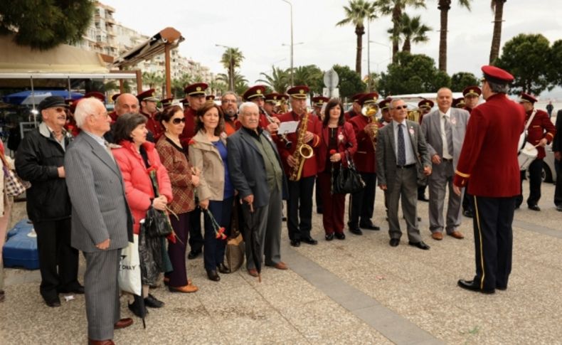 Karşıyaka, Köy Enstitülerini unutmadı