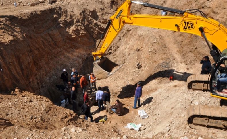 Katarlı köyünde yapılan kazılarda bazı kemik parçalarına ulaşıldı