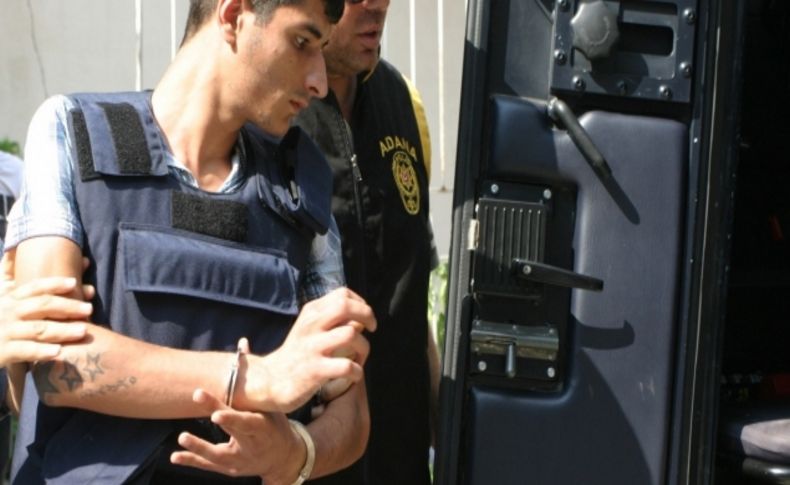 Katil zanlısı, çelik yelek ve zırhlı araçla adliyeye götürüldü