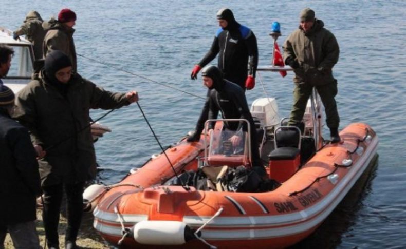 Kayıp 3 balıkçının teknesi 39 metre derinlikte bulundu