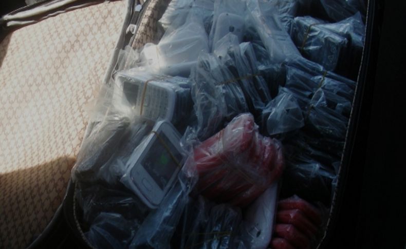 Kayseri polisi 409 adet kaçak cep telefonu ele geçirdi
