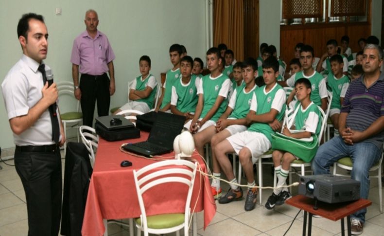 Kayseri Şekerspor’da gençlere polisten eğitim