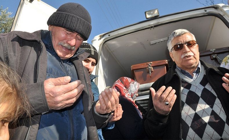 Kaza kurbanı ikizler son yolculuklarına uğurlandı