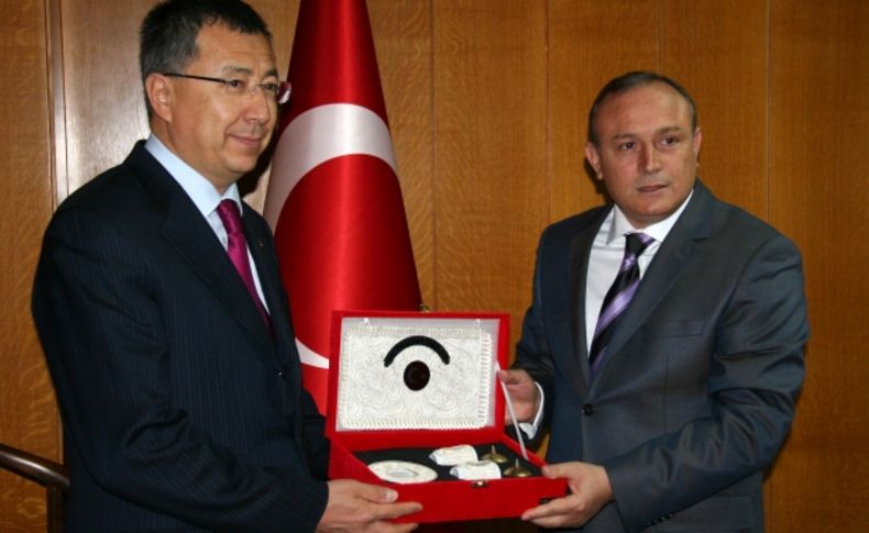 Kazakistan'ın Ankara Büyükelçisi Tüymebayev Trabzon'da