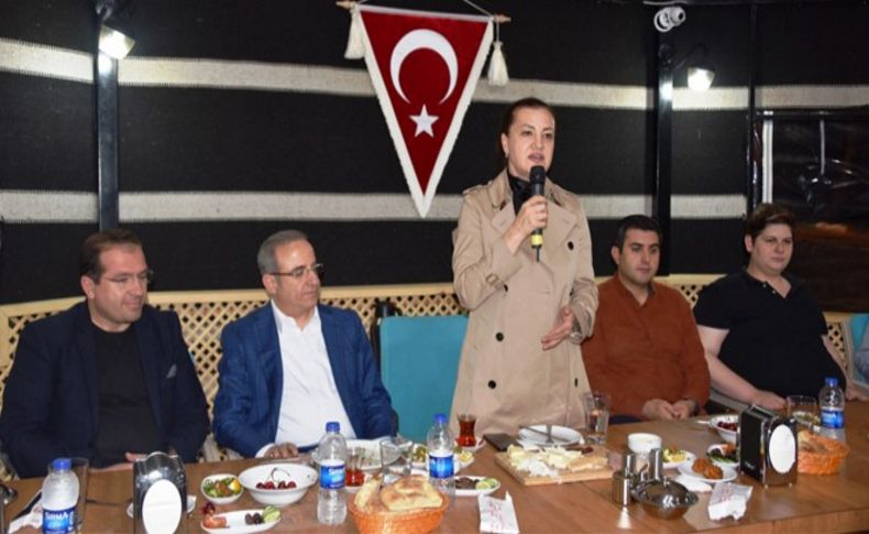 Kemalpaşa'da AK Partili gençlerle iftar