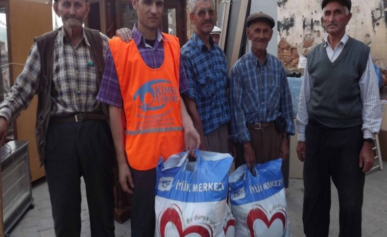 Kimse Yok mu Derneğinden Sevinçler köyünde evi yananlara yardım.