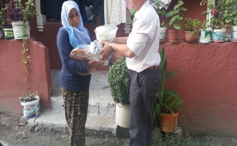 Kimse Yok Mu gönüllüleri 90 aileye sıcak iftar yemeği götürüyor