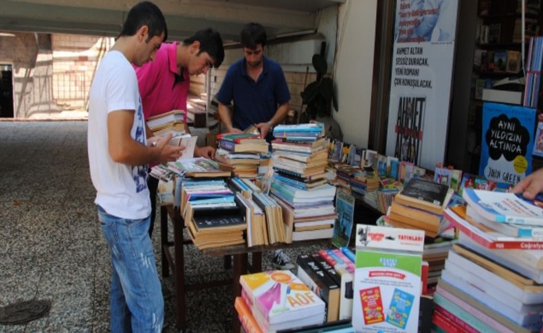 Kitapevi bayram nedeniyle ücretsiz kitap dağıtacak
