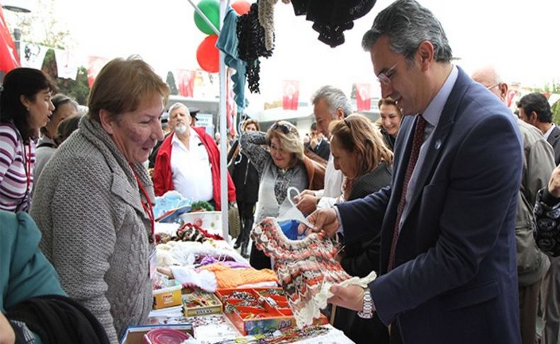 Karşıyaka'da üretici kadınlardan el emeği kermesi