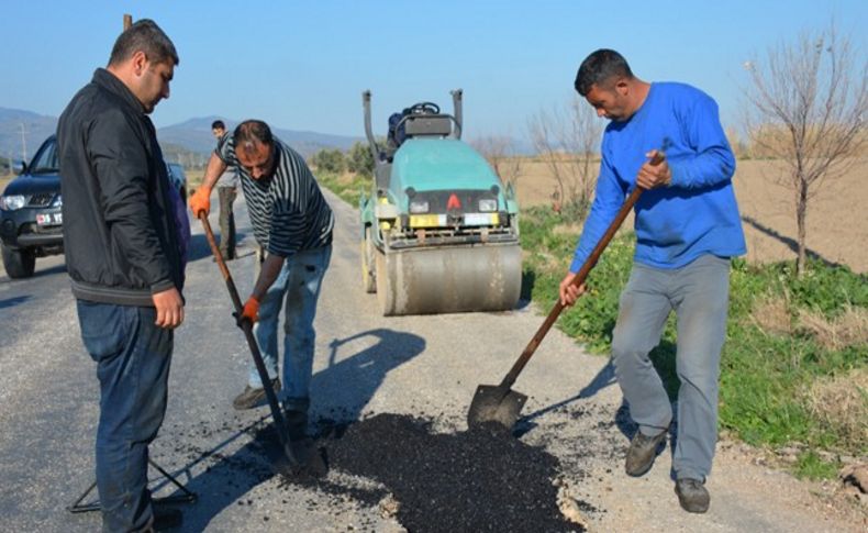 Bergama'da mahalleler arası ulaşım yolları yapılıyor