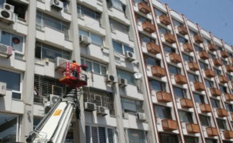 İzmir'in tarihi semtinde görüntü kirliliğine son!