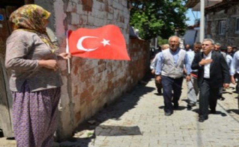 Başkan Kocaoğlu, facianın yıldönümünde madenci ailelerine koştu