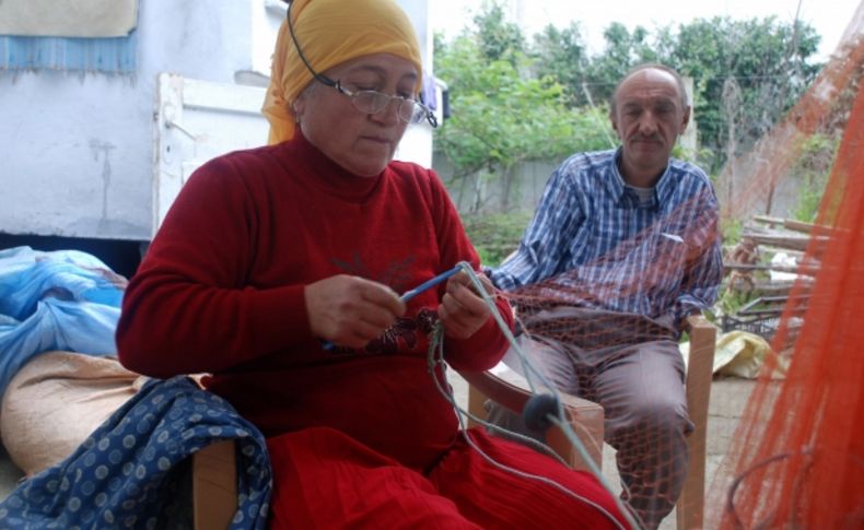 Kocası engelli kadın, balıkçılık yaparak çocuklarını okutuyor