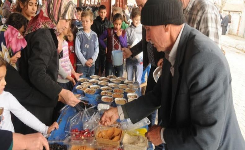 Koldere Belediyesi’nden aşure ikramı