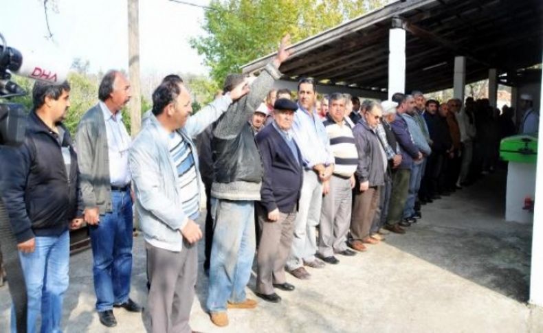 Komşu cenaze namazında bağırdı: İtirazım var! Merhumu iyi bilmem, hakkımı helal etmiyorum!