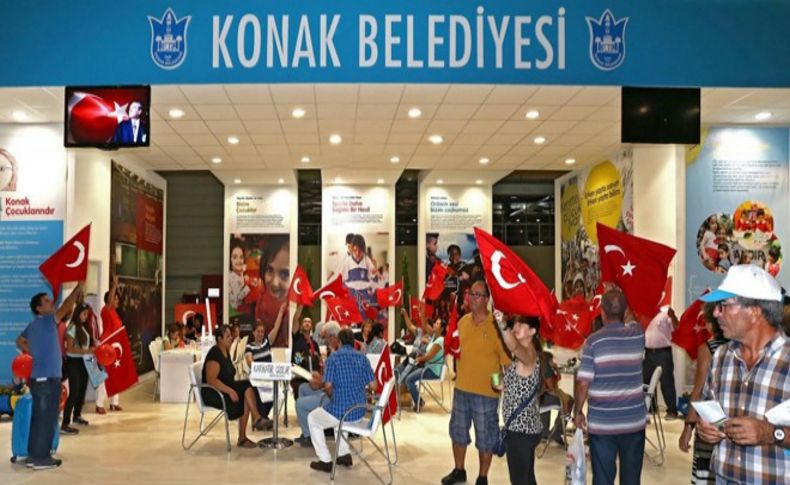 Konak standında 30 Ağustos coşkusu