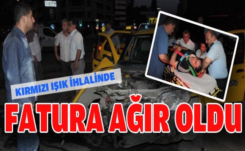 Konak'ta taksi ve minibüs çarpıştı; 1 yaralı