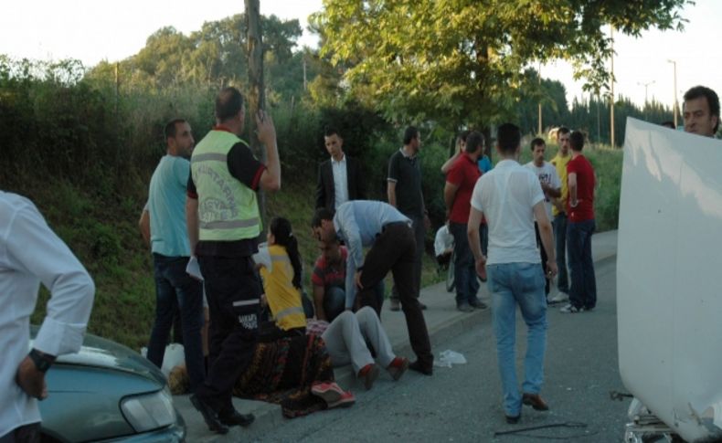 Köpeğe çarpmamak için kaza yaptı: 5 yaralı