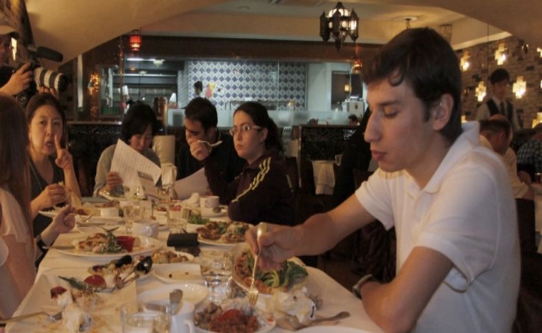 Kore Savaşı Vakfı, gazi torunları ile Türk yemeği yedi