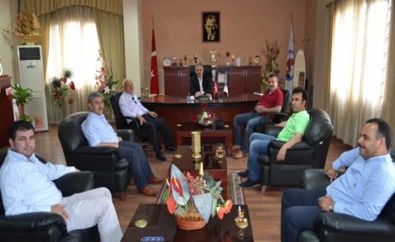Kozan Ticaret Odası'nın yeni yönetimi Başkan Özgan’ı ziyaret etti