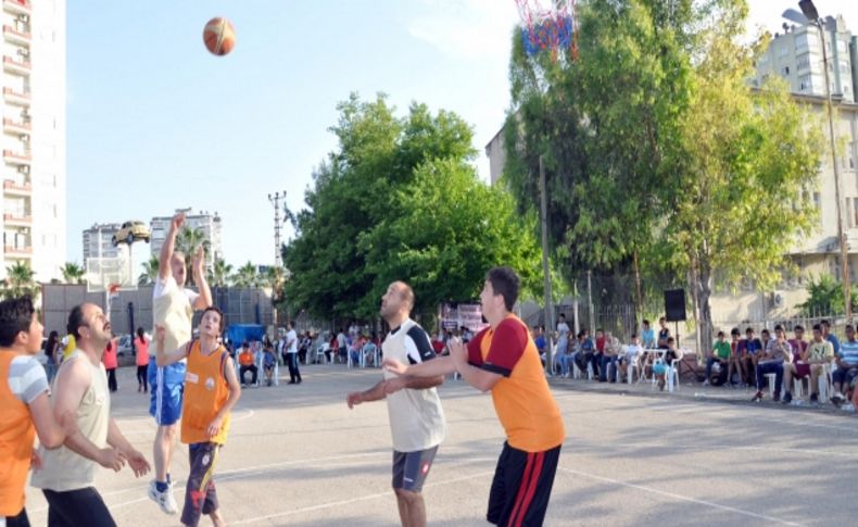 Kozan'da Sokak Kurtuluş Basketbol Turnuvası heyecanı