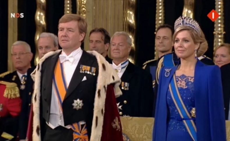 Kral Willem-Alexander kilisede yemin etti