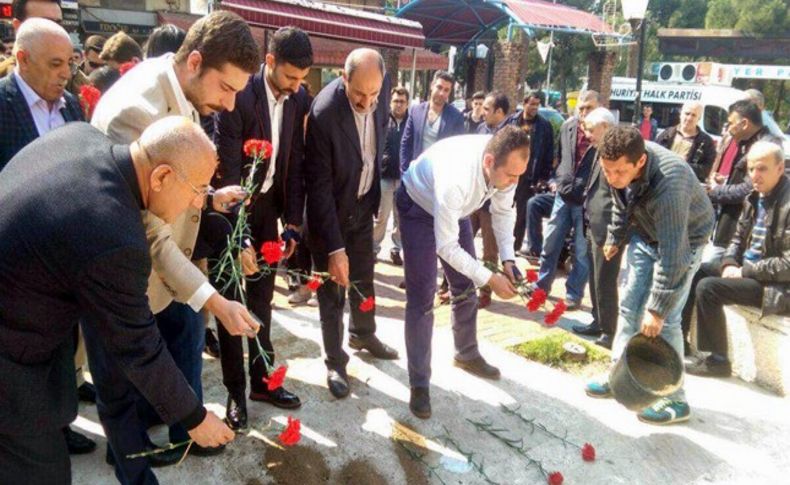 CHP'li gençler barış için 'sustu'