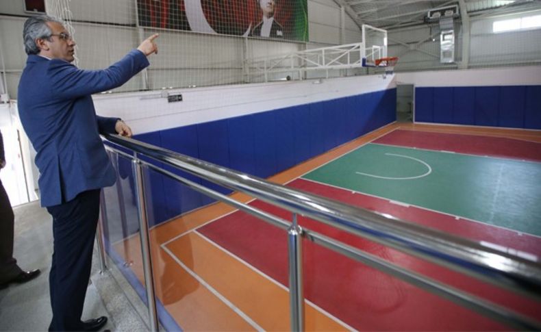 Karşıyaka'ya yeni spor salonu