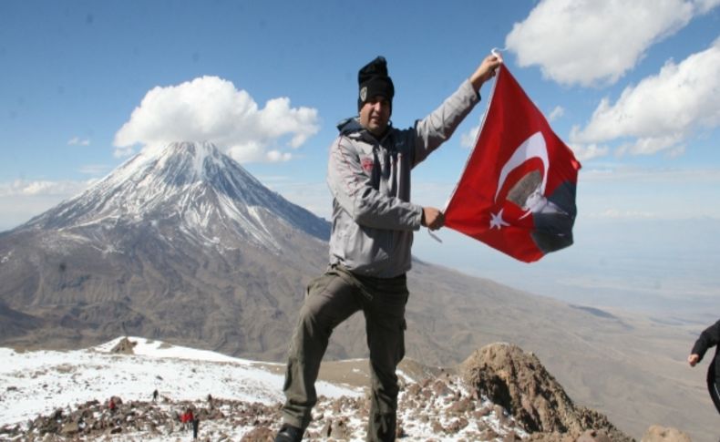 Küçük Ağrı Dağı tırmanışı başarıyla gerçekleştirildi