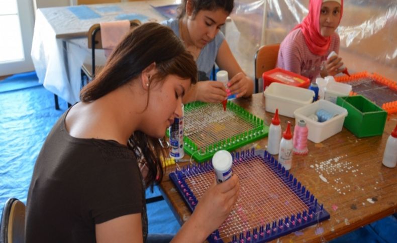 Kurslarla becerilerini geliştiren yurt çocukları, konserve bile yapıyor