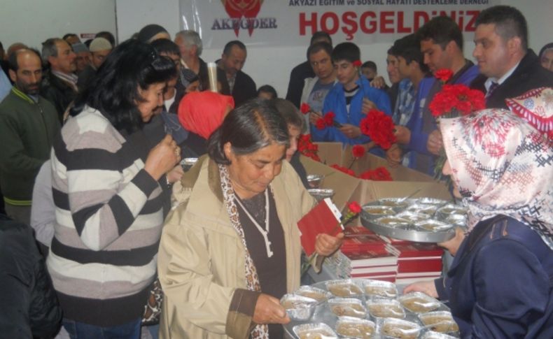 Kutlu Doğum programında aşure ikramı