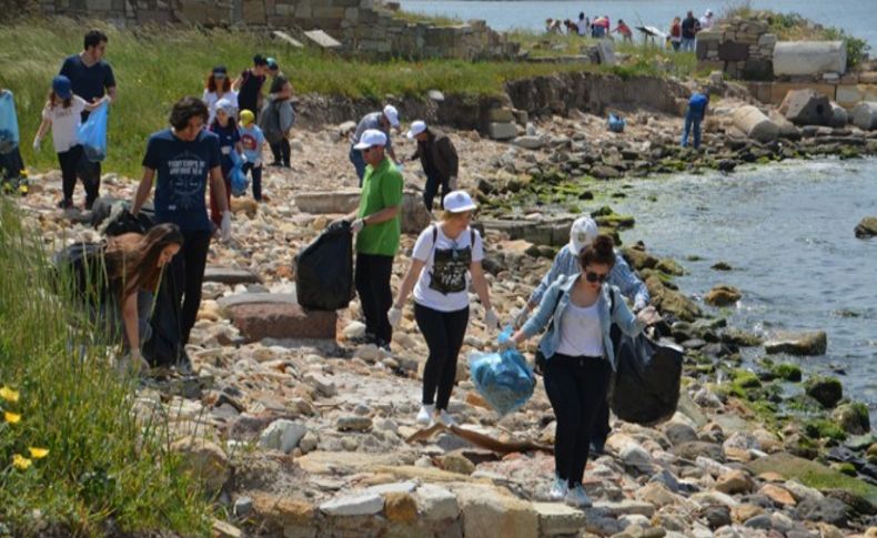 KYME Antik Kent bölgesinde temizlik harekatı