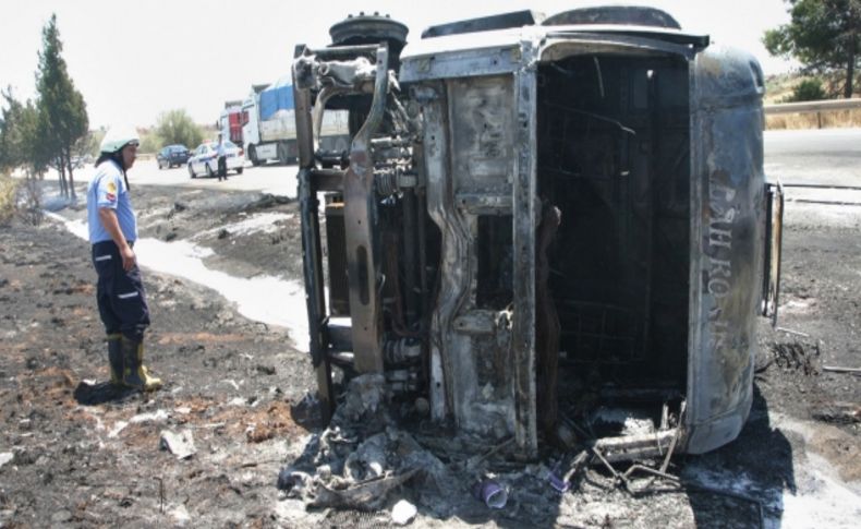 Lastiği patlayan tanker alev aldı, 5 yaşındaki çocuk yanarak hayatını kaybetti