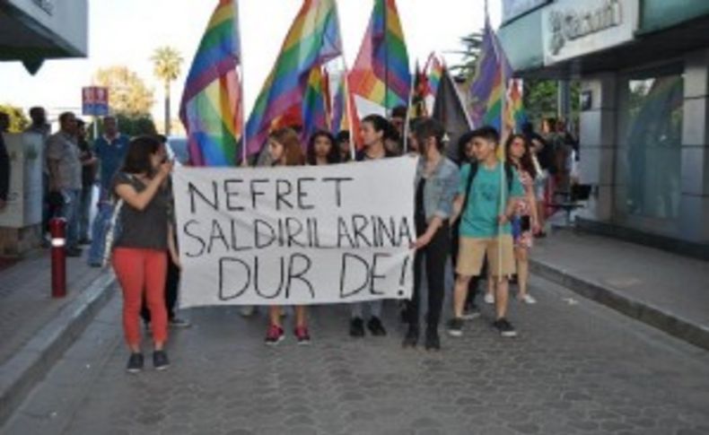 LGBT'lilerden 'Nefret saldırılarına dur de' eylemi