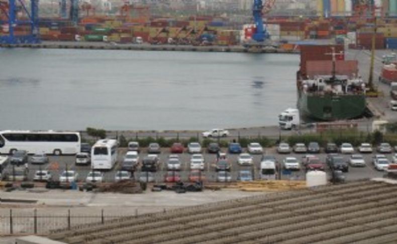 İzmir Alsancak Liman otoparkına mühür