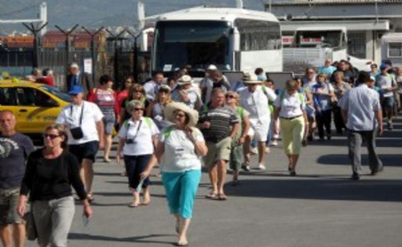 Alsancak Limanı'nda turizm sezonunda çalışma sıkıntısı