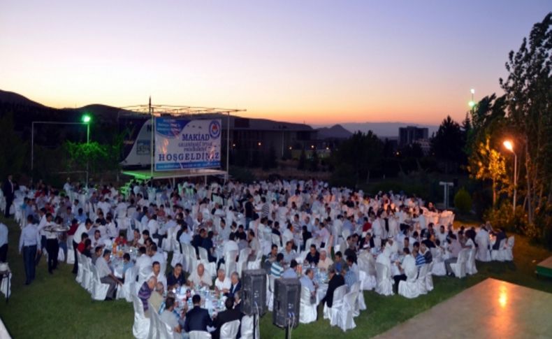 Malatyalı işadamlarından Suriyelilere iftar