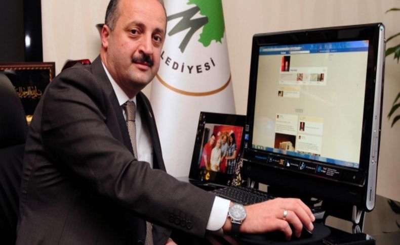 Mamak Belediye Başkanı Akgül sosyal medyada vatandaşı dinliyor