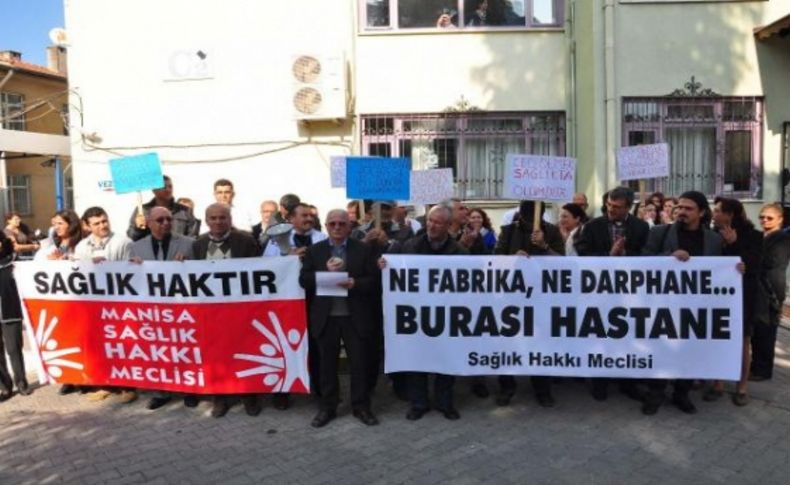 Manisa'da 'kamu hastane birlikleri'ne protesto