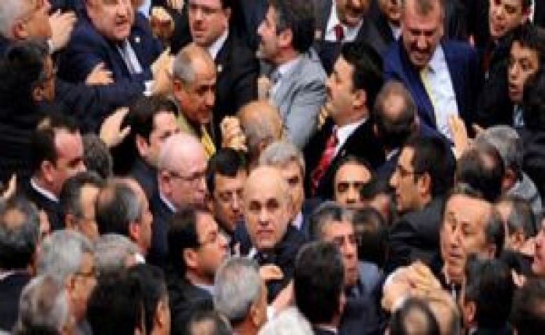 Mecliste yumruklar konuştu!