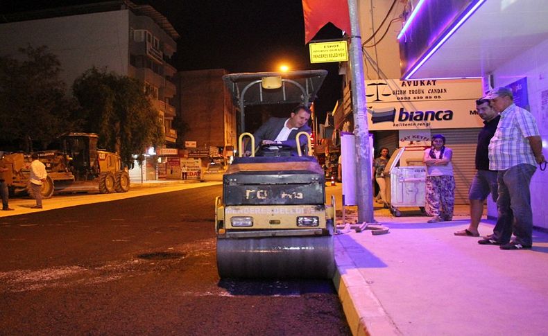 Menderes’te gece 'yol' mesaisi