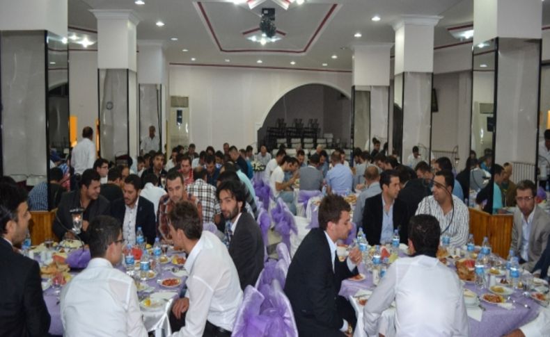 Merzifon'da genç işadamları iftarda bir araya geldi