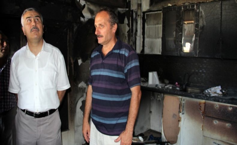 Milletvekili Cemal Yılmaz Demir, evi yanan bürokrata geçmiş olsuna gitti