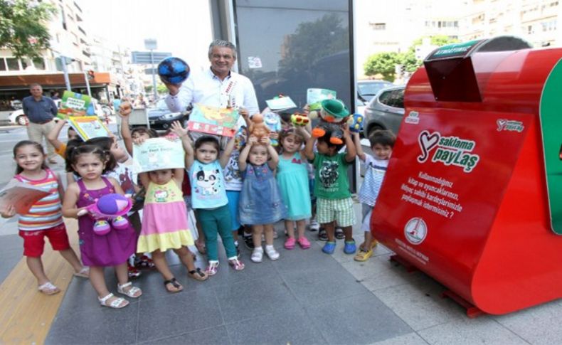 Karşıyakalı minikler 'kardeşlerine' sahip çıkıyor