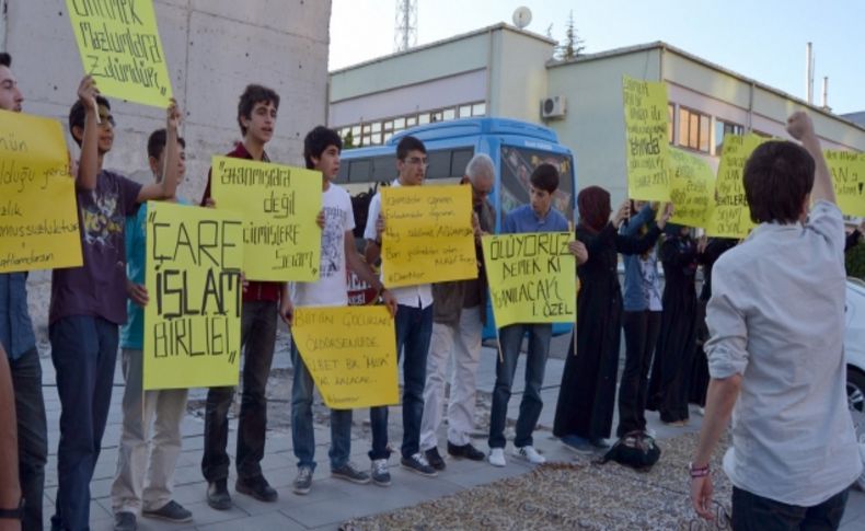 Mısır halkına destek için iftar öncesi toplandılar